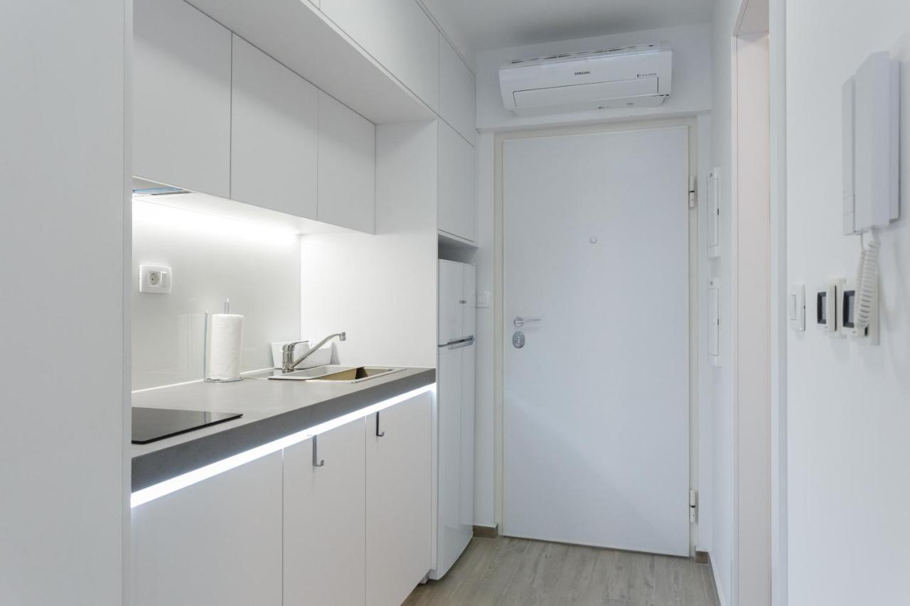 Apartments Sindy And Mendy With Parking Space In The Garage Dubrovnik Exterior foto