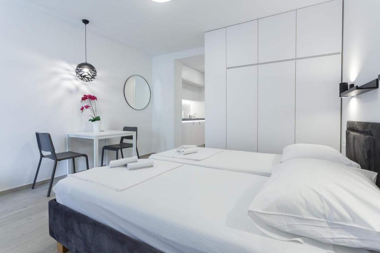 Apartments Sindy And Mendy With Parking Space In The Garage Dubrovnik Exterior foto