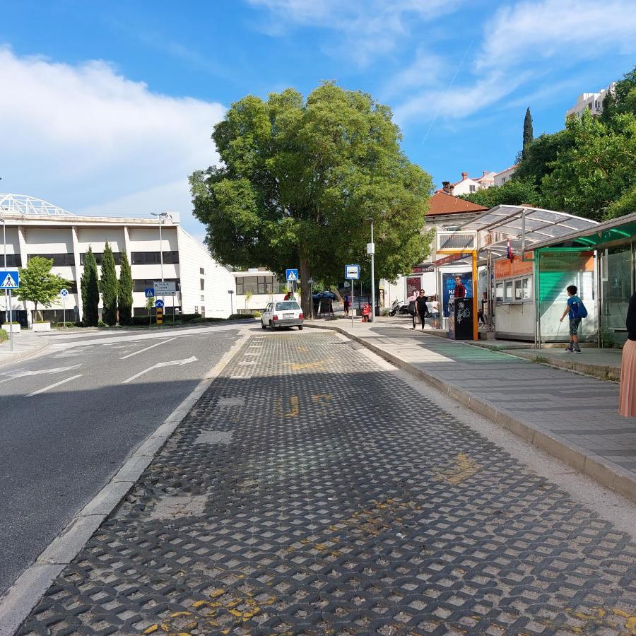 Apartments Sindy And Mendy With Parking Space In The Garage Dubrovnik Exterior foto